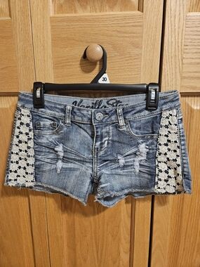 Vanilla Sky Denim Jeans Flower Lace Detail